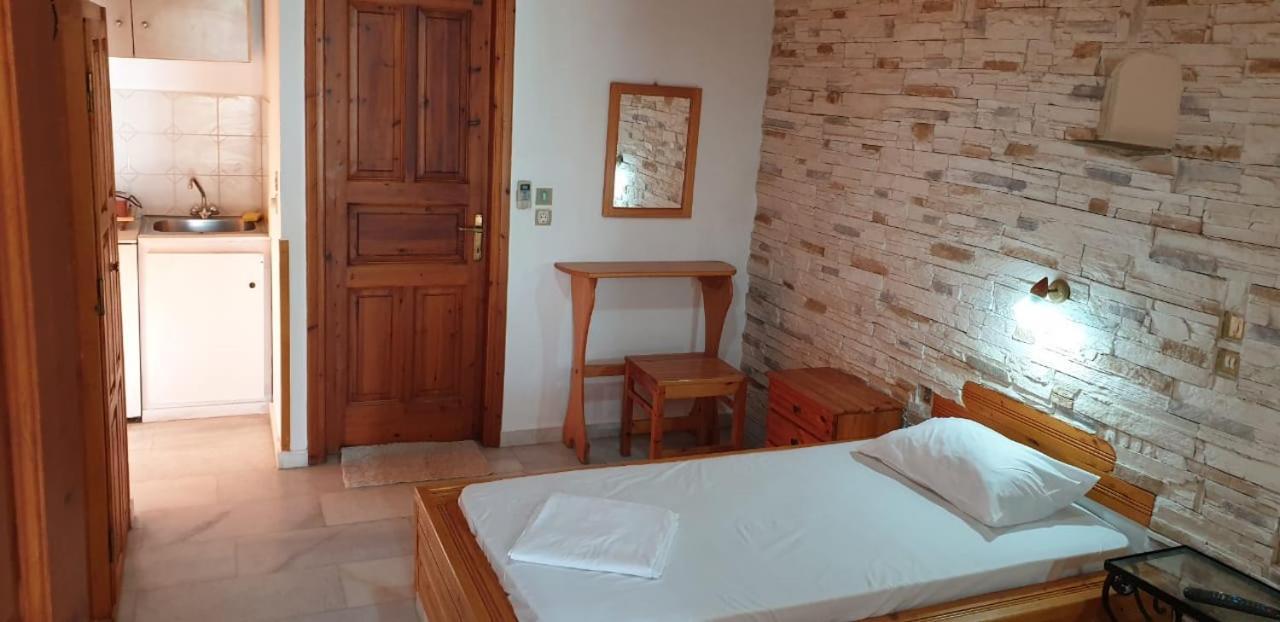Evi Studios & Apartments Naxos City Екстериор снимка